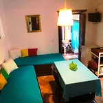 Machi's House Historic In Village With Private Parking Lägenhetshotell