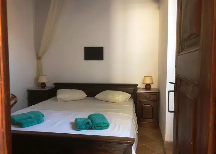 Apart Otel Machi's House Historic In Village With Private Parking 3*