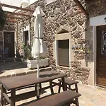 Machi's House Historic In Village With Private Parking Lägenhetshotell Plaka (Milos)