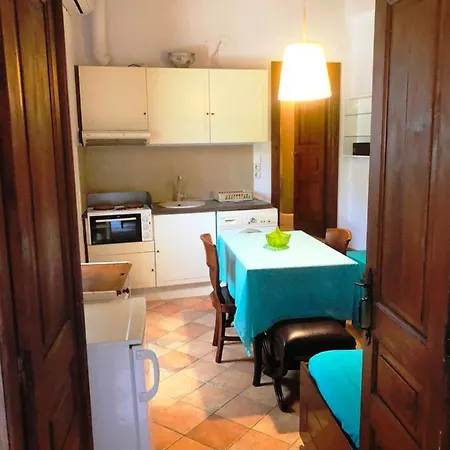 Machi's House Aparthotel 3*