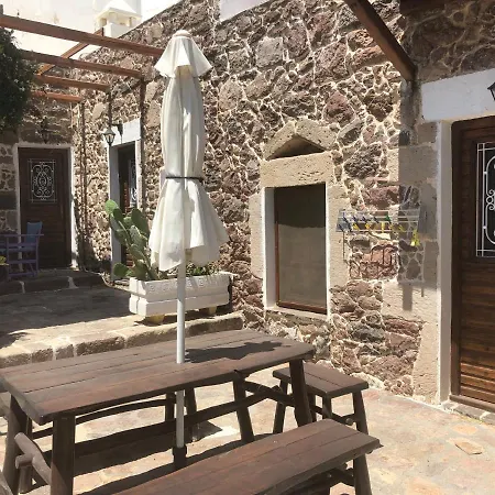 Machi's House Historic In Village With Private Parking Apart-hotel Plaka (Milos)