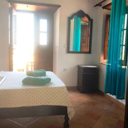 Machi's House Aparthotel Plaka (Milos)