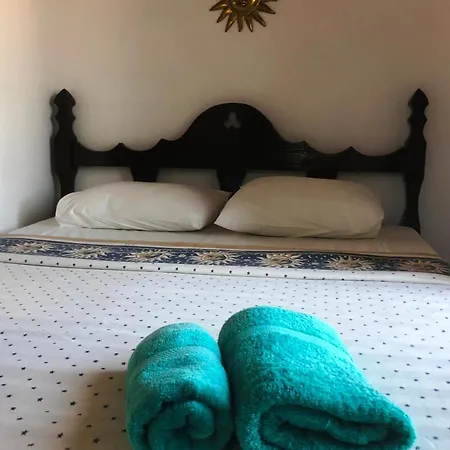 Machi's House Aparthotel Plaka (Milos)