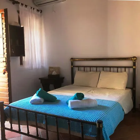 Machi's House Plaka (Milos)