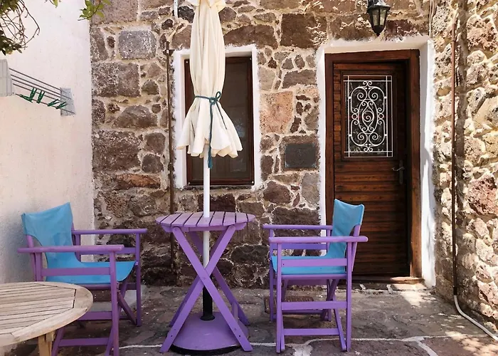 Machi's House Plaka (Milos)